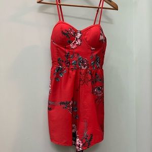 Super cute romper with pockets!!